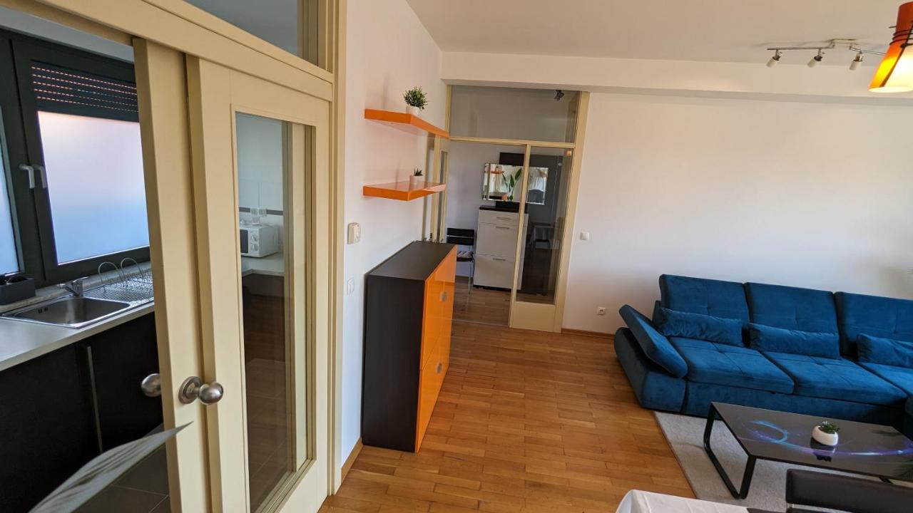 Downtown Fiume, Underground Garage Within The Property Extérieur photo