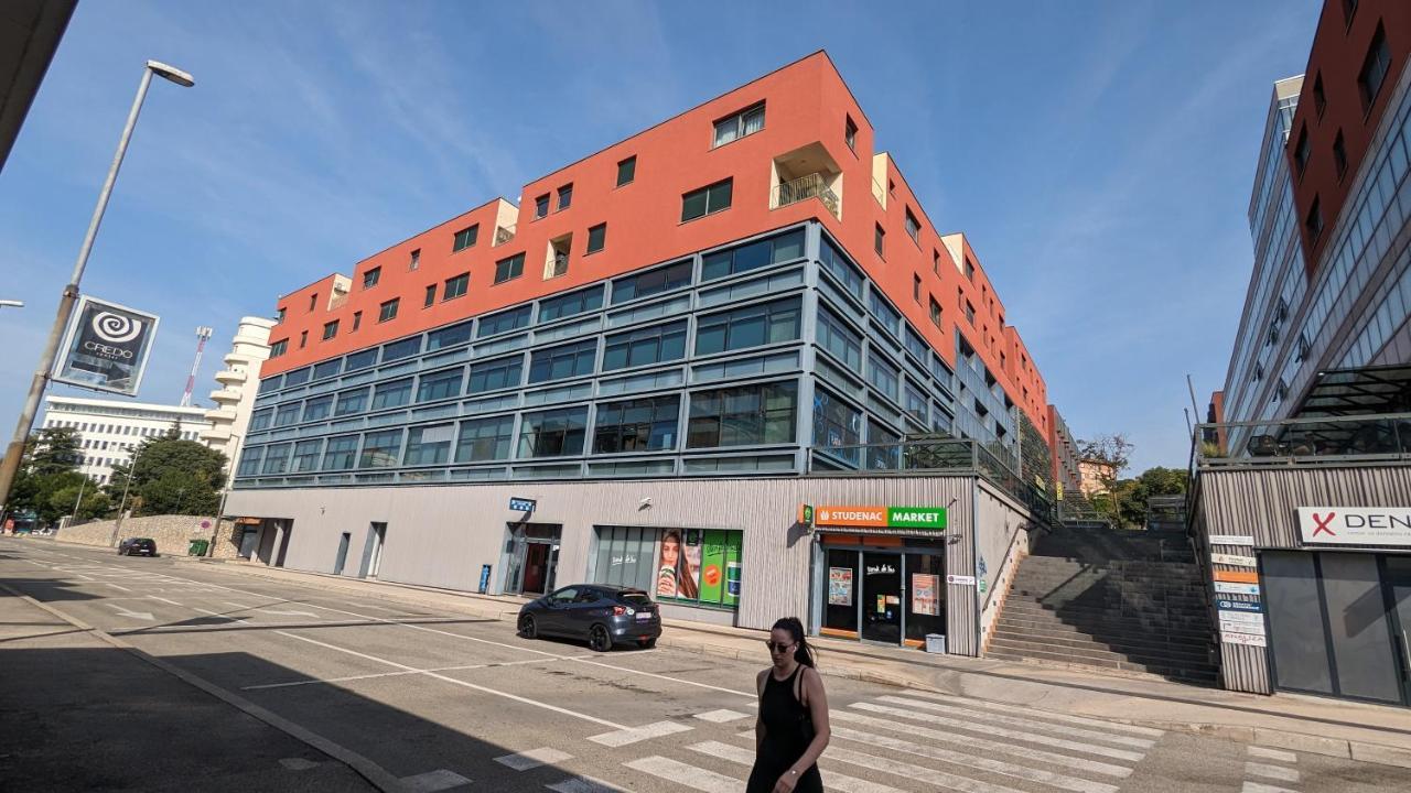 Downtown Fiume, Underground Garage Within The Property Extérieur photo