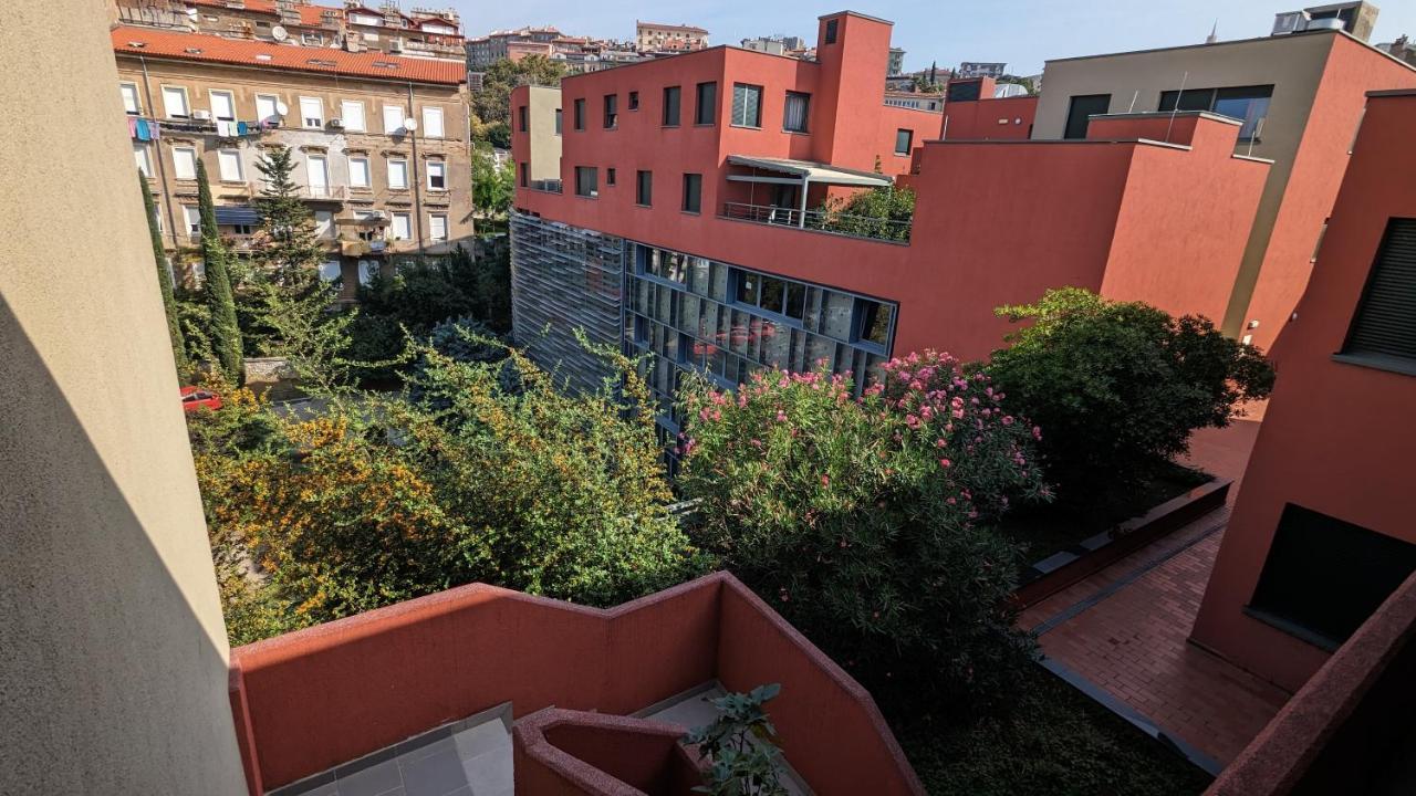 Downtown Fiume, Underground Garage Within The Property Extérieur photo